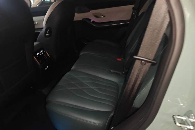 Used JETOUR Shanhai Shanhai L9 2024 1.5TD 2DHT Max 7-Seater