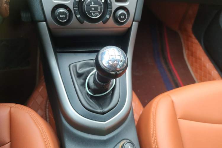 Used Peugeot 408 2011 2.0L Manual Luxury Edition
