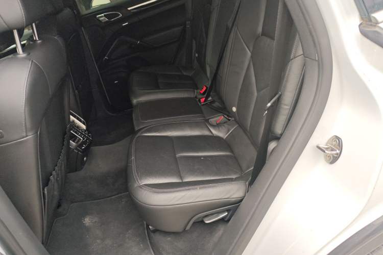 Used Porsche Cayenne 2014 Cayenne Platinum Edition 3.0T