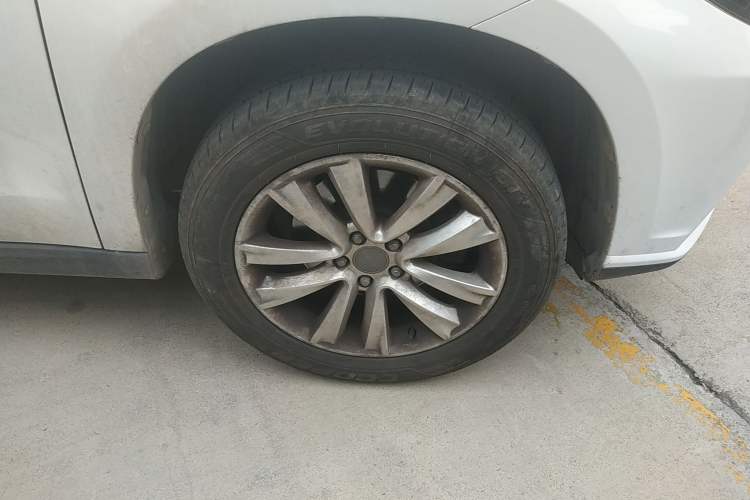 Used Haval H2 2016 Red Label 1.5T Manual Two-Wheel Drive Elite Model Right Front Wheel Hub