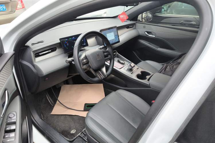 Used BYD Qin PLUS 2025 DM-i Smart Drive 55KM Leading Model