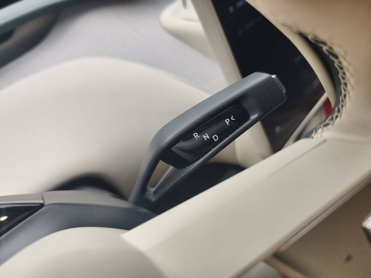 Xiaomi Auto YU7 2025 Ultra-Long Range All-Wheel Drive Pro Version — снимка 13