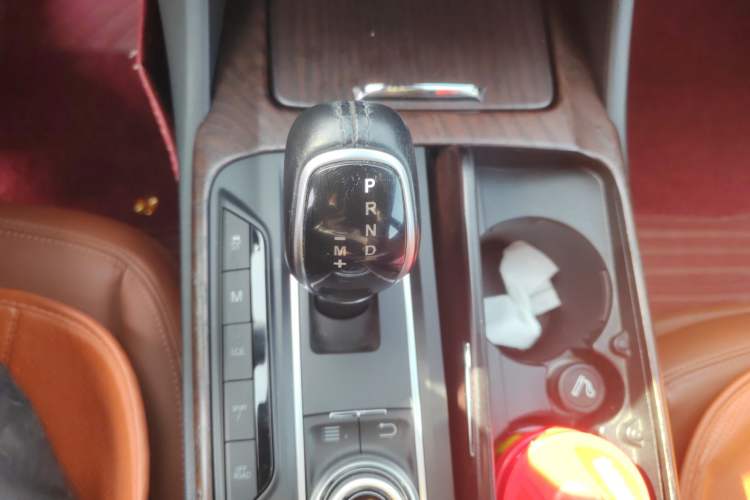 Used Maserati Levante 2018 3.0T Classic Edition Gear Lever