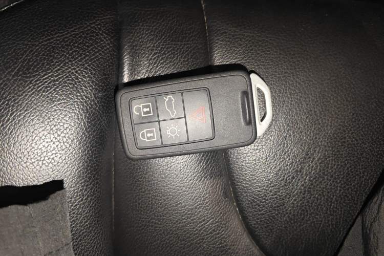 Used Volvo V40 2018 T3 Zhiyi Edition