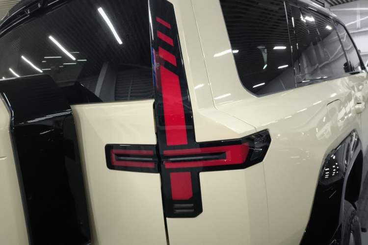 Used Brave warrior M817 2025 Model, Hero