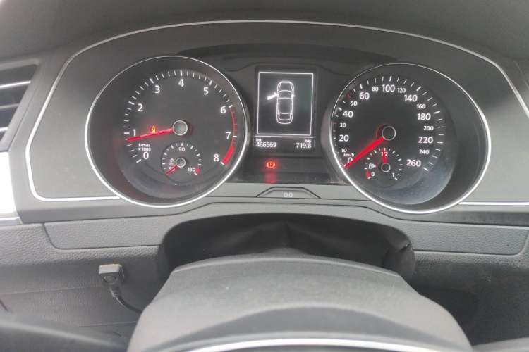 Used Volkswagen Magotan 2018 280TSI DSG Comfort Model Instrument Cluster