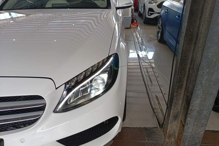 Used Mercedes-Benz C-Class 2015 C 200 station wagon