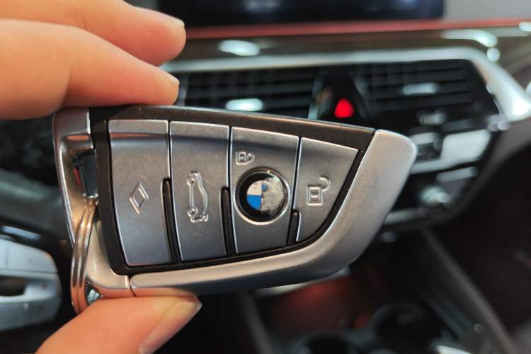 Used BMW 5 Series 2020 525Li Luxury Package Vehicle Key