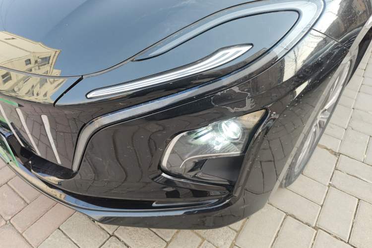 Used Hongqi E-QM5 2022 431 km Charge & Enjoy Edition
