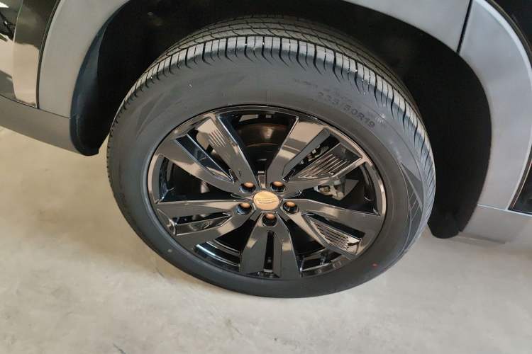 Used Geely Auto Haoyue 2022 1.8TD DCT Black Gold Limited Edition 7-Seater
