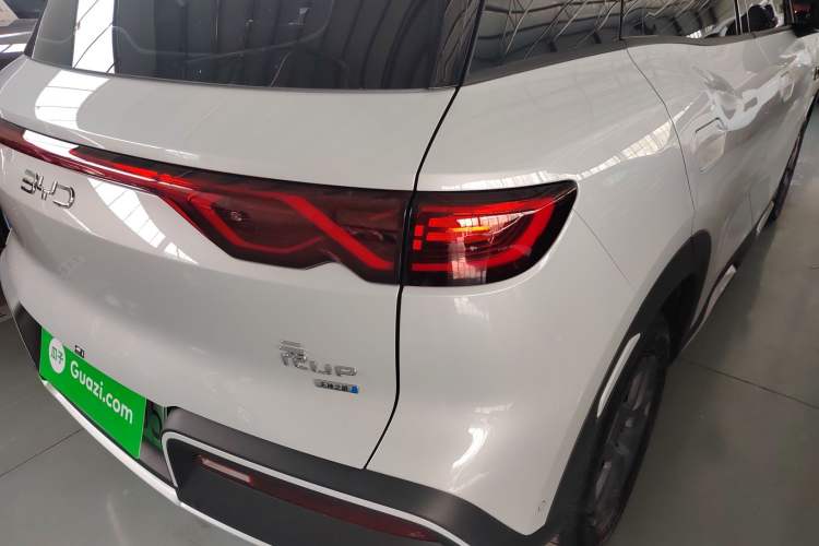 Used BYD Yuan UP 2025 Intelligent Driving Version 401 KM Dynamic Edition Right Rear Taillight