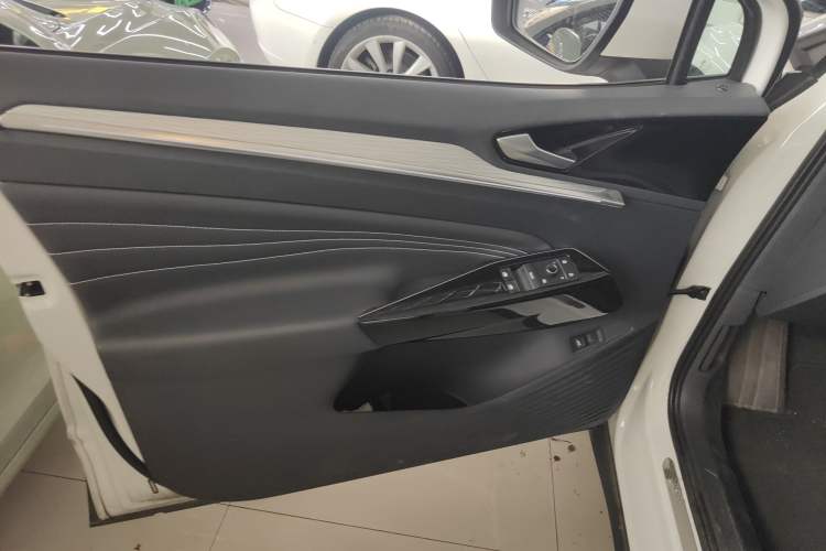 Used Volkswagen ID.4 CROZZ 2022 Long-Range PURE+ Edition