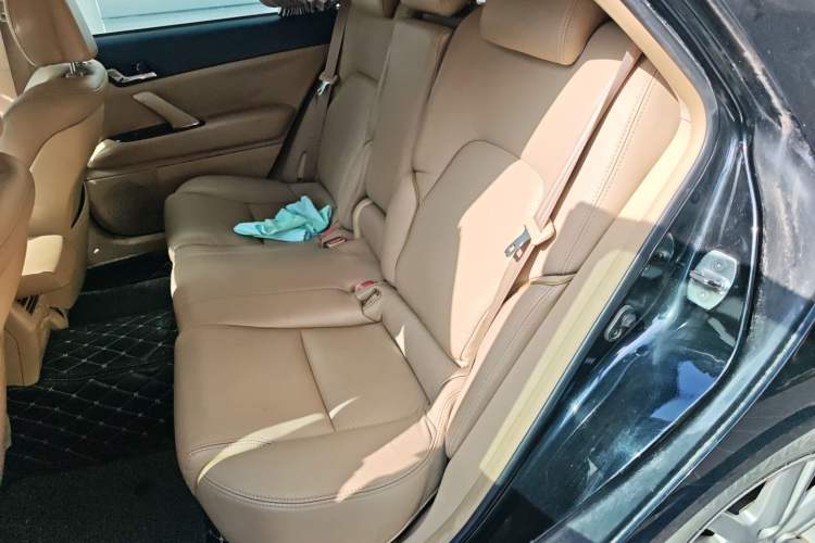 Used Toyota Reiz 2009 2.5S Comfort Edition Left Rear Seat