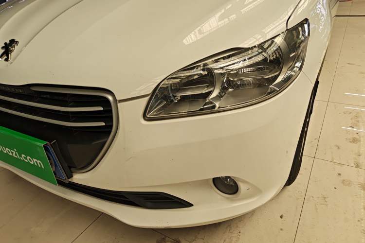 Used Peugeot 301 2016 1.6L Manual Comfort Edition Left Front Headlight