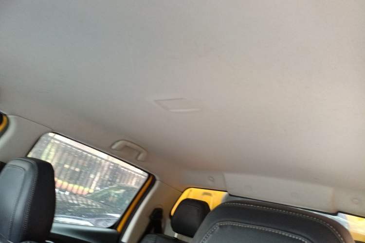 Used JMC Baodian 2020 2.5T Diesel Two-Wheel Drive Comfort Edition Standard Wheelbase JX4D25A6L Headliner