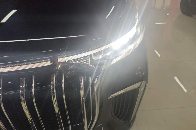 Used VOYAH Dream 2024 PHEV Ultra-Long Range Flagship Edition Left Front Headlight