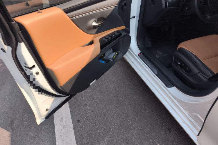 Used Lexus ES 2022 300h Excellence Edition