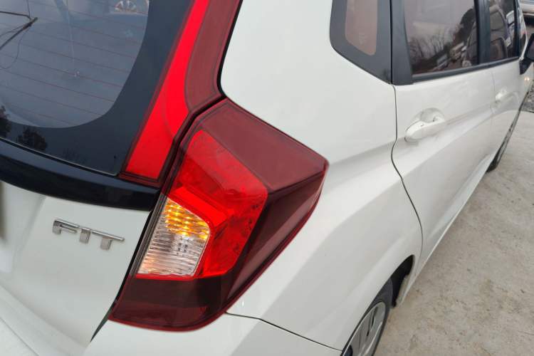 Used Honda Fit 2018 1.5L CVT Comfort Version