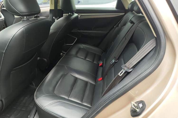 Used Geely Auto Emgrand GL 2017 1.8L DCT Elite Model Left Rear Seat