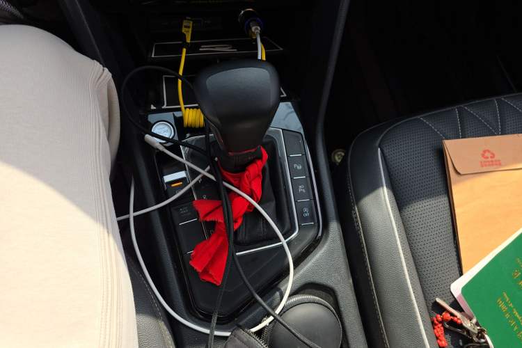 Used Volkswagen Tiguan L 2022 330TSI Automatic Two-Wheel Drive R-Line Enhanced Edition Gear Lever