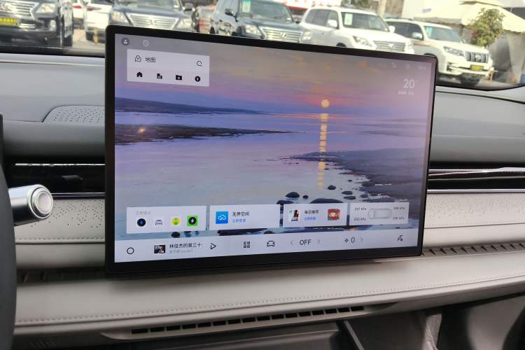 Used Geely Galaxy Galaxy 8 2025 130km EM-i Deluxe Edition
