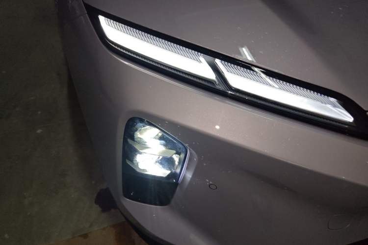 Used Nio ET5T 2025 100kWh Touring Exterior 6