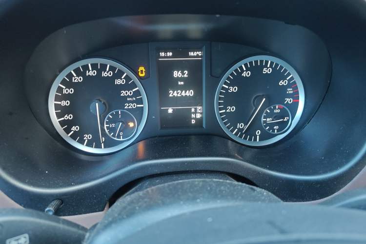 Used Mercedes-Benz Vito 2018 2.0T Elite Version 7 Seats China V Emission Standard