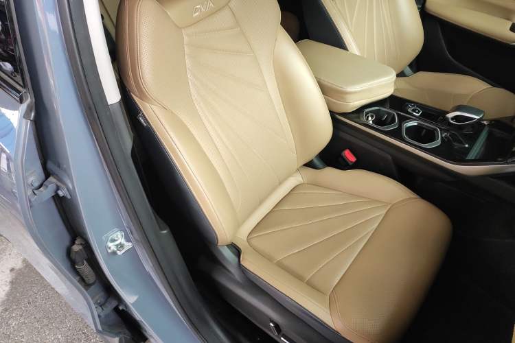 Used Geely Auto FX11 2023 2.0TD DCT Prestige Edition
