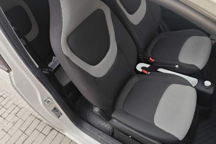 Used Wuling Hongguang MINIEV 2024 3rd Generation 215km Youth Edition Right Front Seat