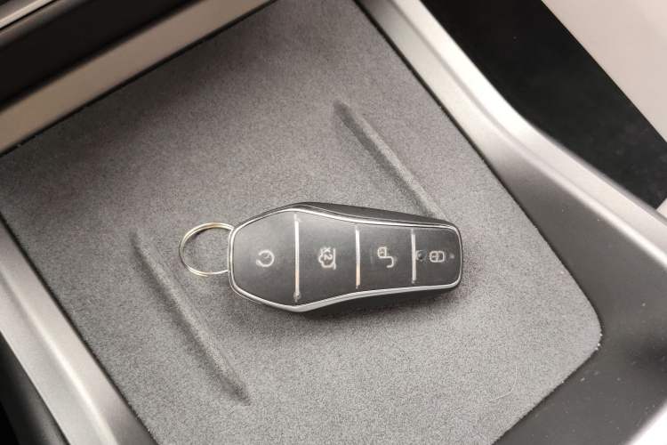 Used BYD Yuan UP 2024 401KM Beyond Edition Vehicle Key