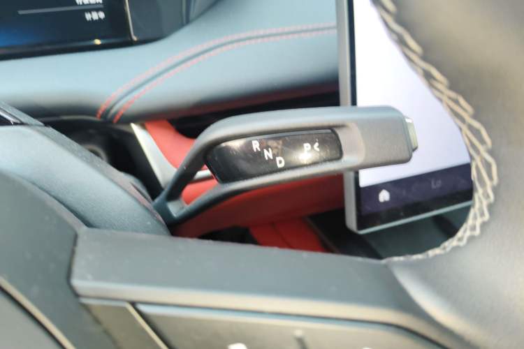 Used Xiaomi Auto SU7 2024 Four-Wheel Drive Ultra-Long Range Advanced Intelligent Driving Max Edition