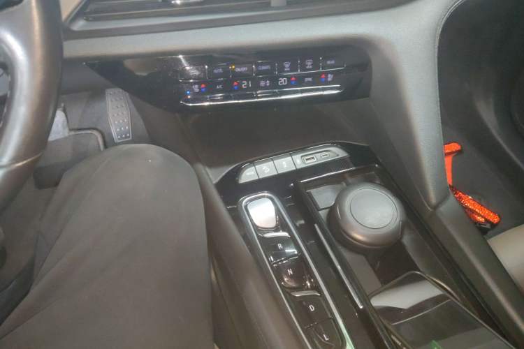 Used Buick Enclave 2020 28T Four-Wheel Drive Flagship Version Gear Lever