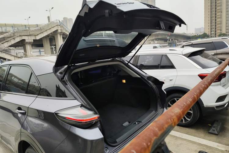 Used NETA U 2023 NETA U-Ⅱ 400 U-SHOW Edition Lithium-Ion Battery Trunk