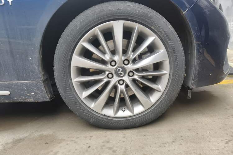 Used Infiniti Q50L 2018 2.0T Enjoyment Version China V Standard