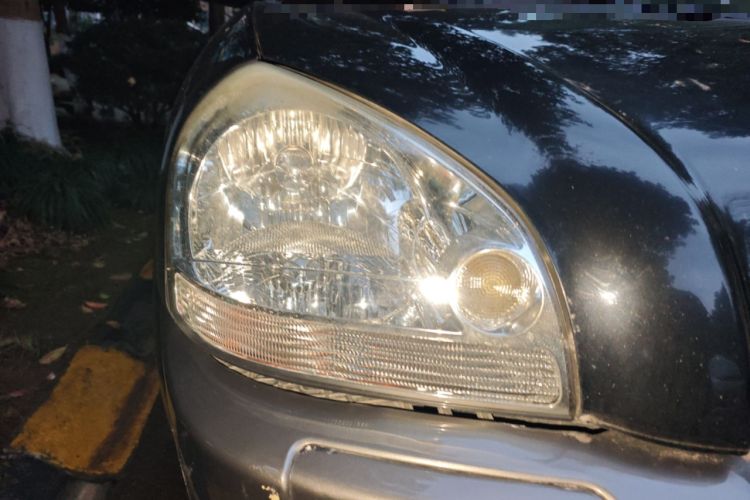 Used Hyundai Tucson 2009 2.0L Automatic Two-Wheel Drive with Sunroof