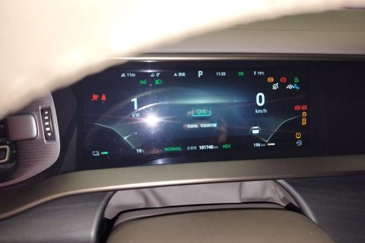 Used Denza D9 2022 DM-i 970 Four-Wheel Drive Flagship Model
