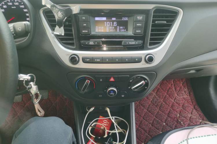 Used Hyundai Verna (new generation) 2016 1.4L Manual Youth Edition GS
