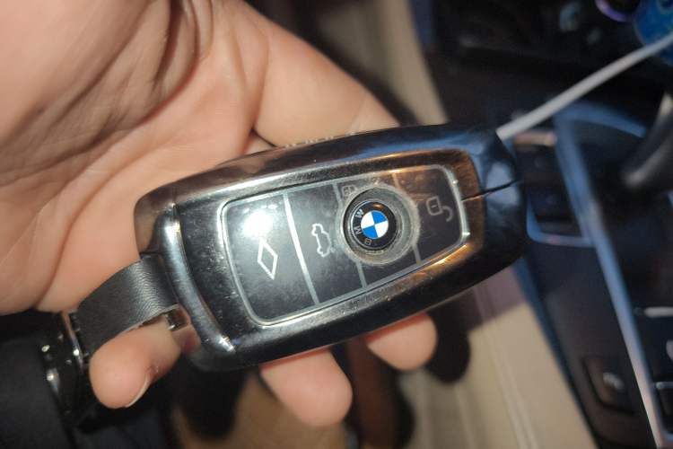 Used BMW 5 Series 2013 530Li Leading Model