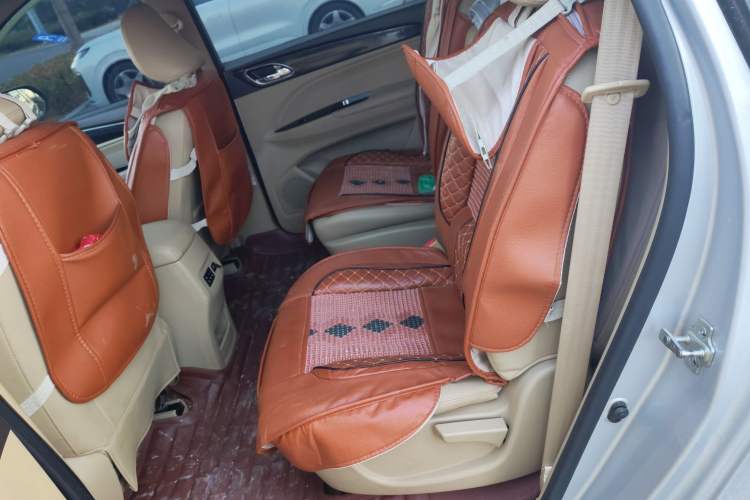 Used Baojun 730 2016 1.5L Manual Comfort Version 7 Seats China V Emission Standard