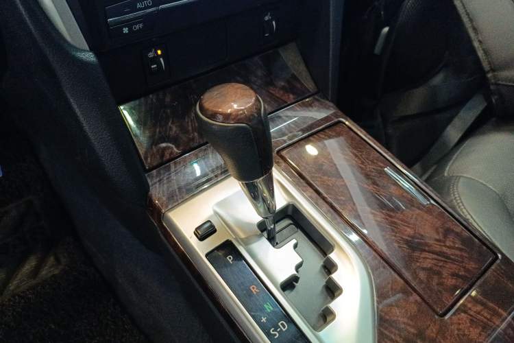 Used Toyota Camry 2015 2.0G Premier Edition