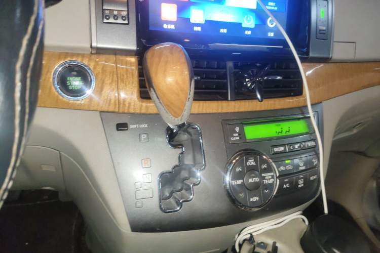 Used Toyota Previa 2006 2.4L 7-Seater Luxury Edition