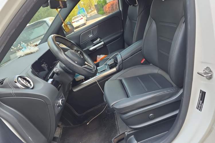 Used Mercedes-Benz GLA 2020 GLA 200 Left Front Seat