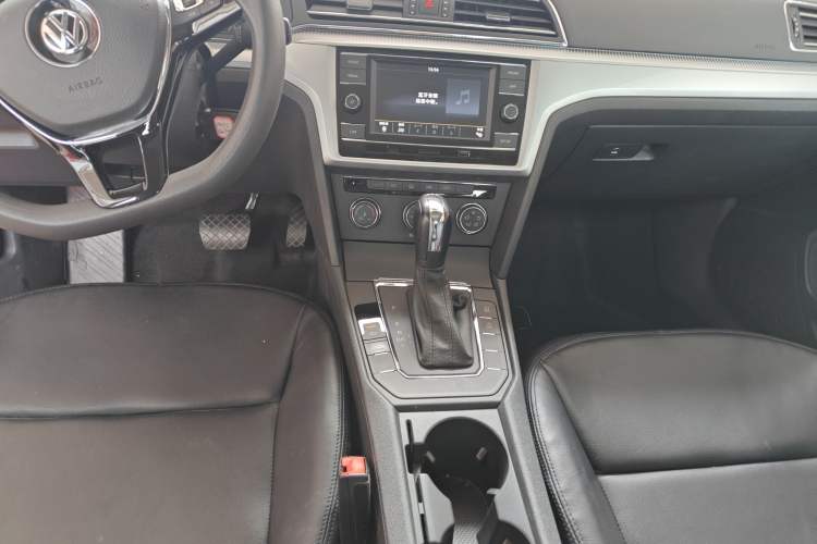 Used Volkswagen Lamando 2019 230TSI DSG Vision Edition China VI Standard