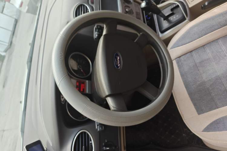 Used Ford Focus 2013 Sedan Classic 1.8L Automatic Base Model
