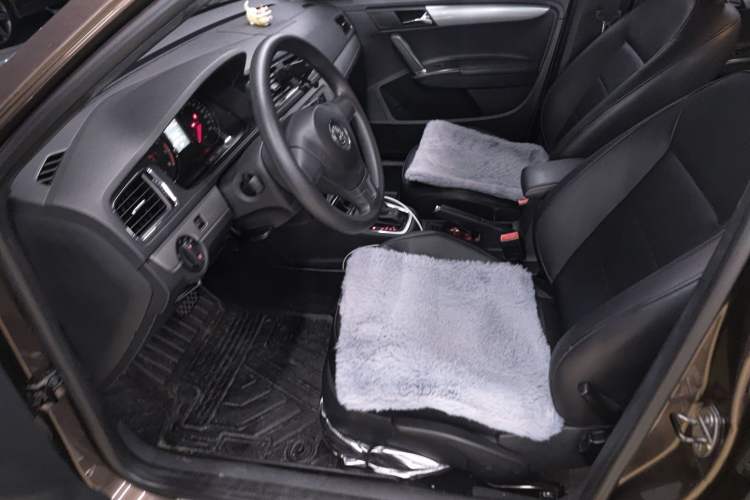 Used Volkswagen Gran Lavida 2013 1.4 TSI Automatic Comfort Model
