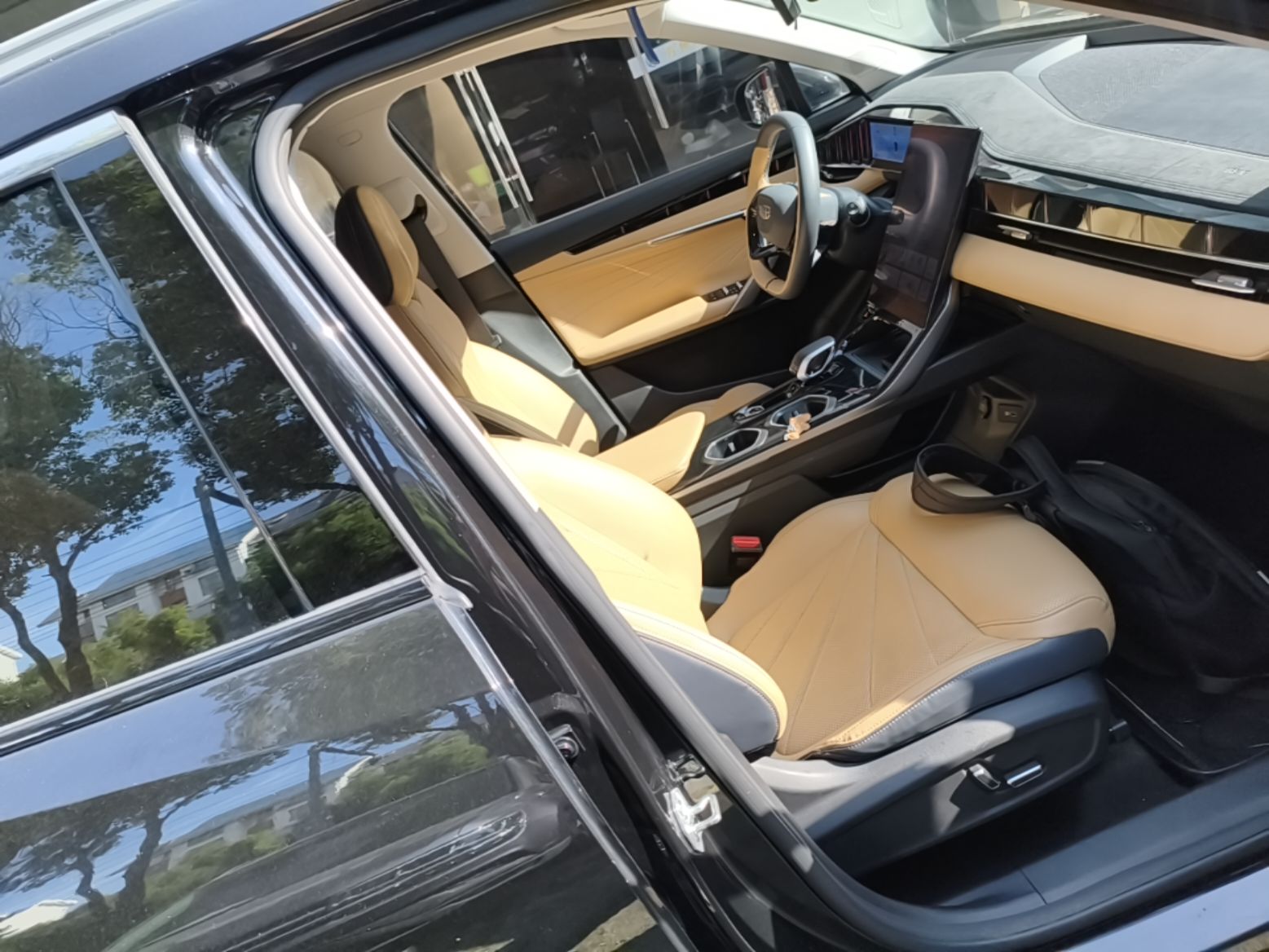 Geely Auto FX11 2023 1.5TD DCT Prestige Edition — снимка 19