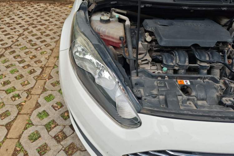 Used Ford Fiesta 2013 Sedan 1.5L Manual Fashion Edition
