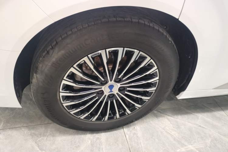 Used Denza D9 2022 DM-i 970 Four-Wheel Drive Flagship Model