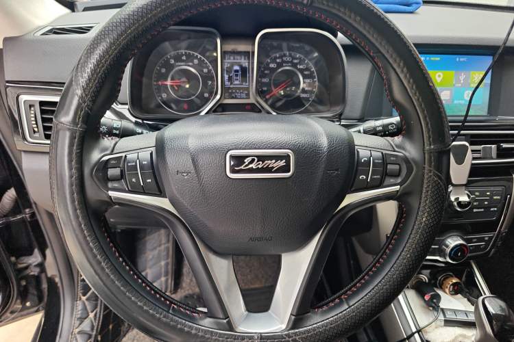 Used Zotye Domy X5 2017 Upgraded Model 1.5T CVT ZhiXian Edition