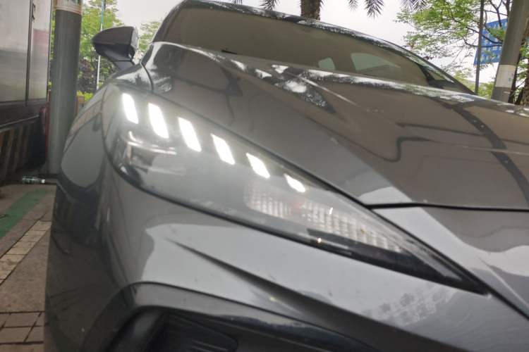 Used MG 4 EV 2023 415 km Range Sea-Faring Champion Edition